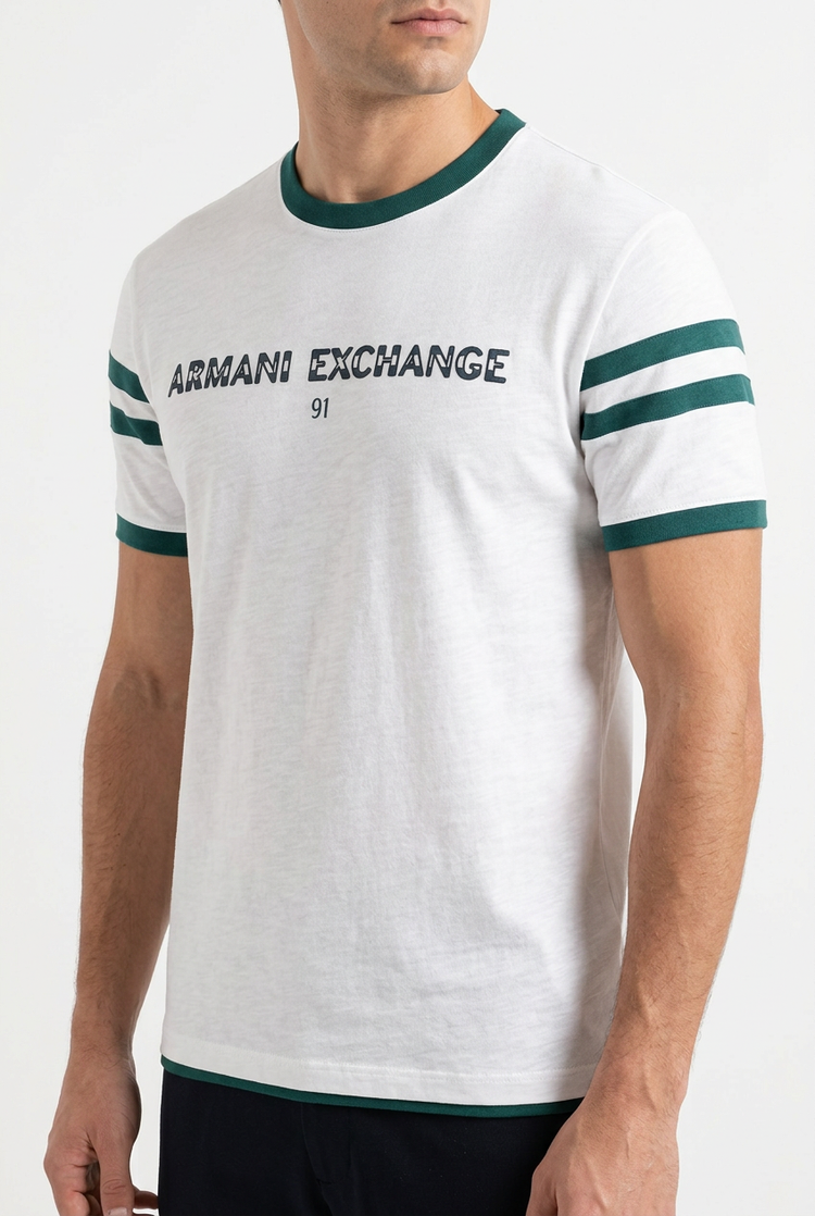 Camiseta Armani Exchange blanca con ribetes verdes