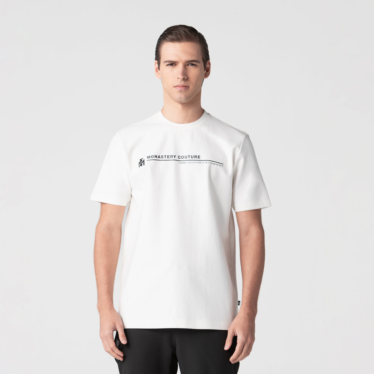 Modelo con JAMESON T-SHIRT MEN WHITE